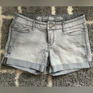 EXPRESS Women/Girls Gray Cute Jean Shorts